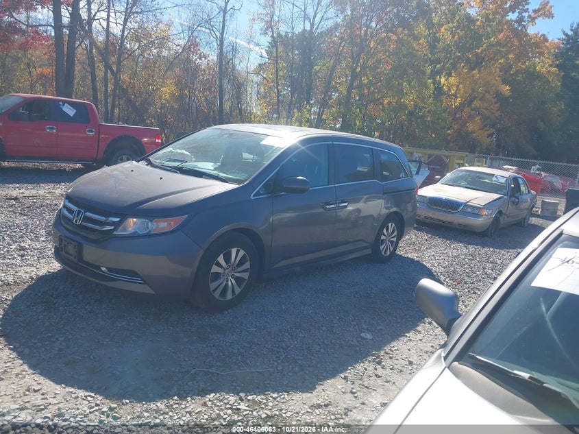 2015 Honda Odyssey Ex-L, Right Front, IAAI, VIN 5FNRL5H67FB012533 — photo 2