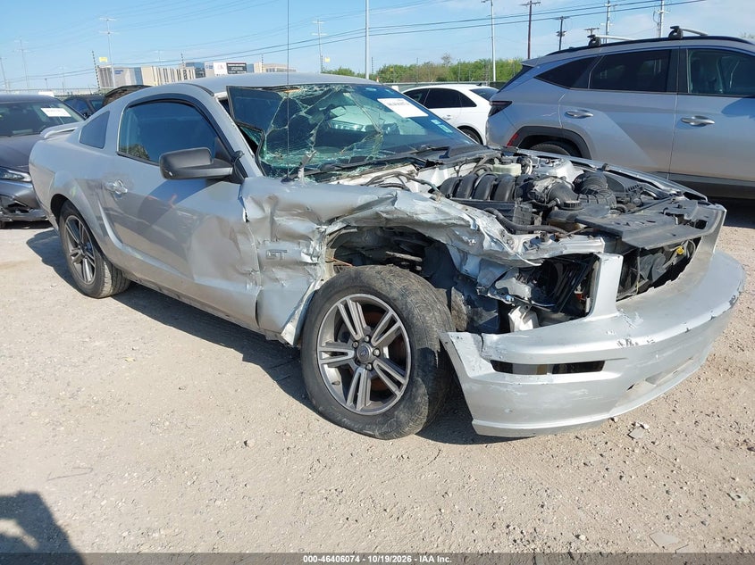 2005 Ford Mustang GT Deluxe/GT Premium
