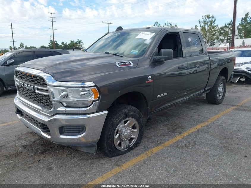 Vin: 3c6ur5cl1ng168640, lot: 46906434, ram 2500 tradesman  4x4 6'4 box 20222