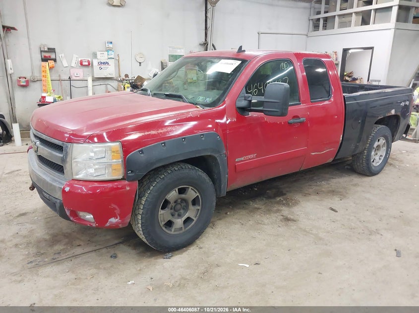 2007 CHEVROLET SILVERADO 1500 LT2 · Фото 2