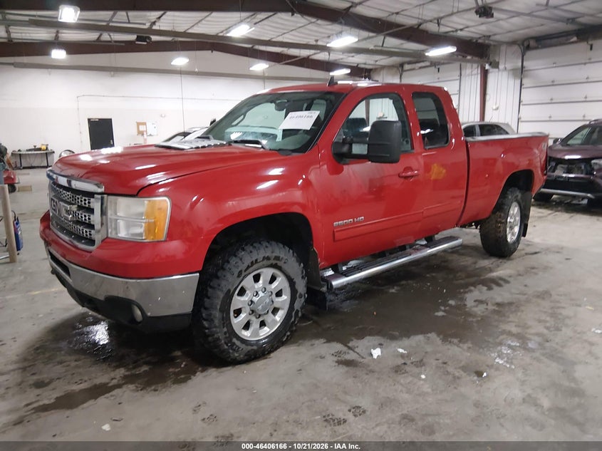 2013 GMC Sierra 2500Hd Slt, Перёд и зад, IAAI, VIN 1GT221E86DZ108406 — фото 2