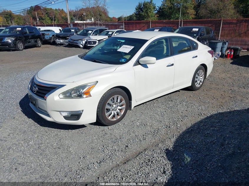 2014 Nissan Altima 2.5 S, Fresh Water, IAAI, VIN 1N4AL3AP0EC123706 — photo 2