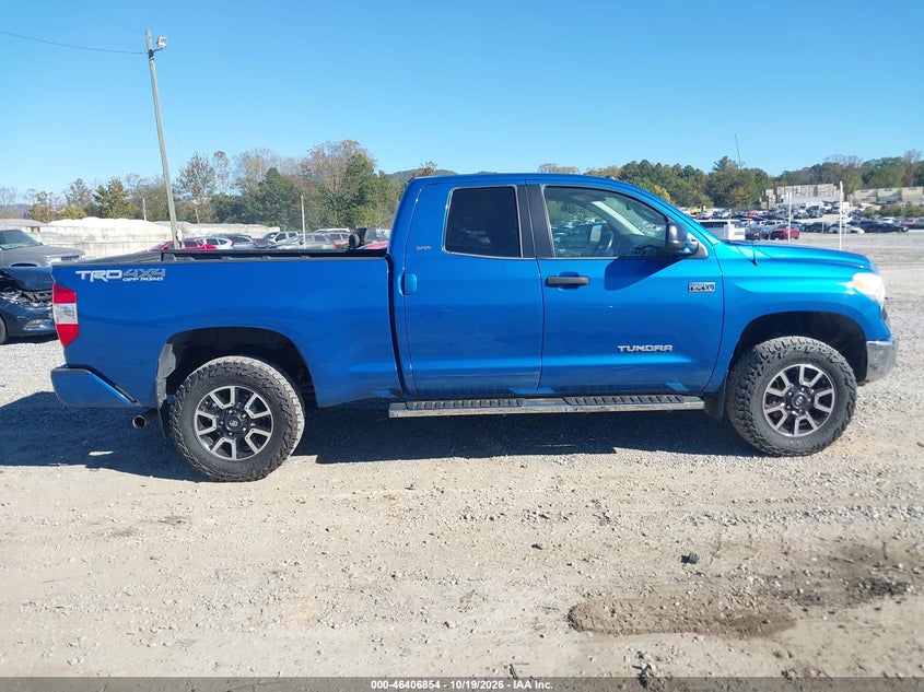 2017 TOYOTA TUNDRA SR5 5.7L V8 · Фото 13