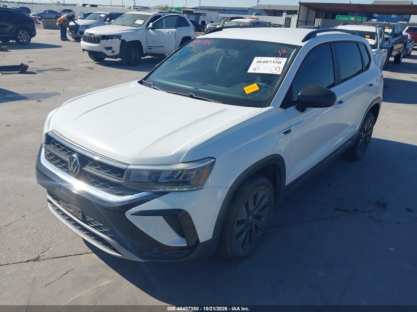 Vin: 3vvcx7b26nm007766, lot: 46907708, volkswagen taos s 20222