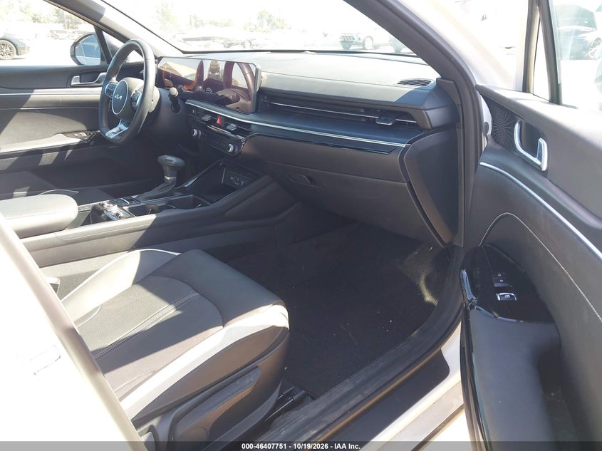 2025 KIA K5 GT-LINE · Фото 5
