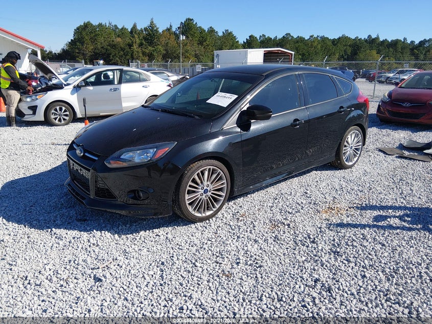 Vin: 1fadp3k28dl282735, lot: 46908853, ford focus se 20132