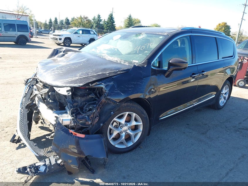 Vin: 2c4rc1eg6hr704070, lot: 46909131, chrysler pacifica touring-l plus 20172