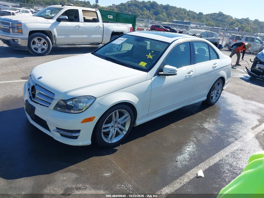 Vin: wddgf8bb0ca687902, lot: 46909206, mercedes-benz c 300 sport 4matic 20122
