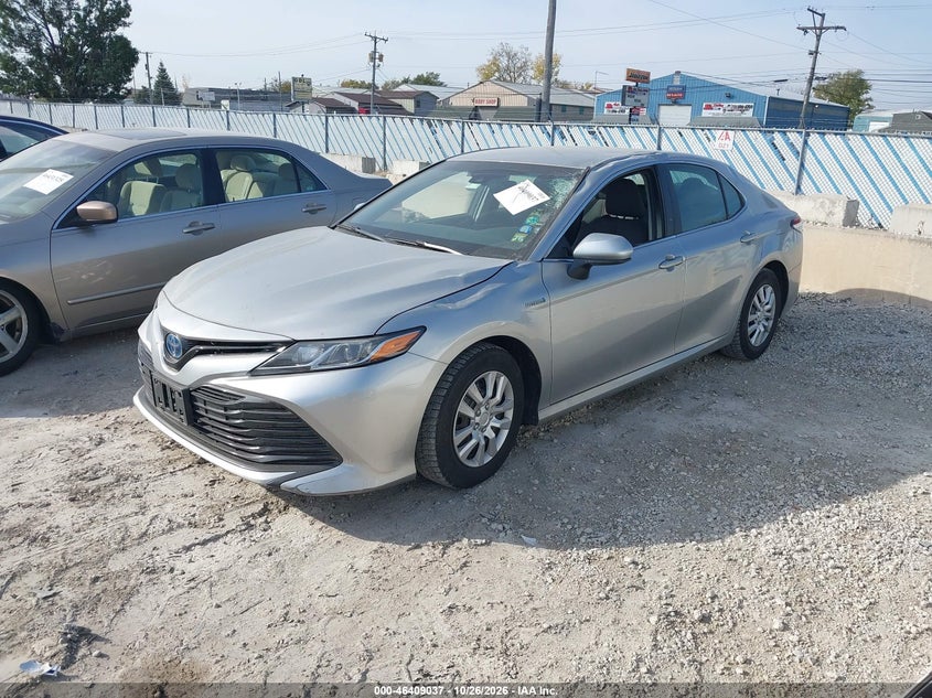 2018 Toyota Camry Hybrid Le, Right Side, IAAI, VIN 4T1B31HK9JU002833 — photo 2