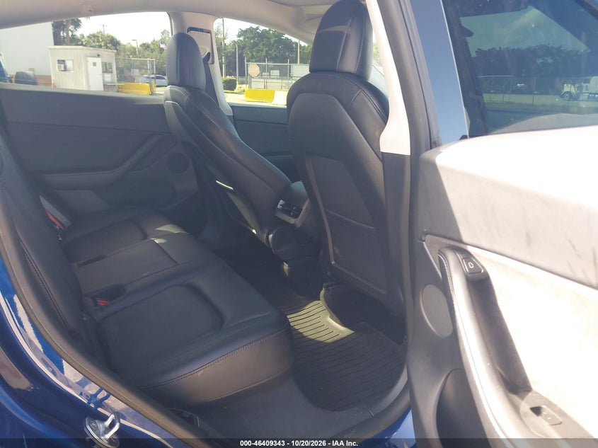 TESLA MODEL Y 2021 VIN 5YJYGDEE2MF297628