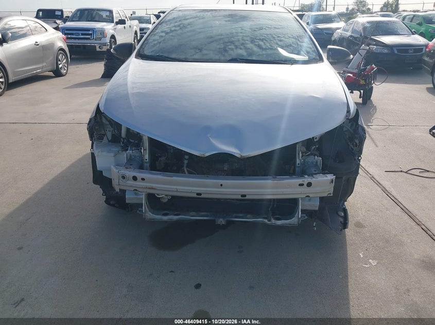 2016 SCION IM · Фото 12