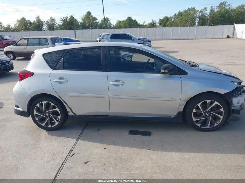 2016 SCION IM · Фото 13