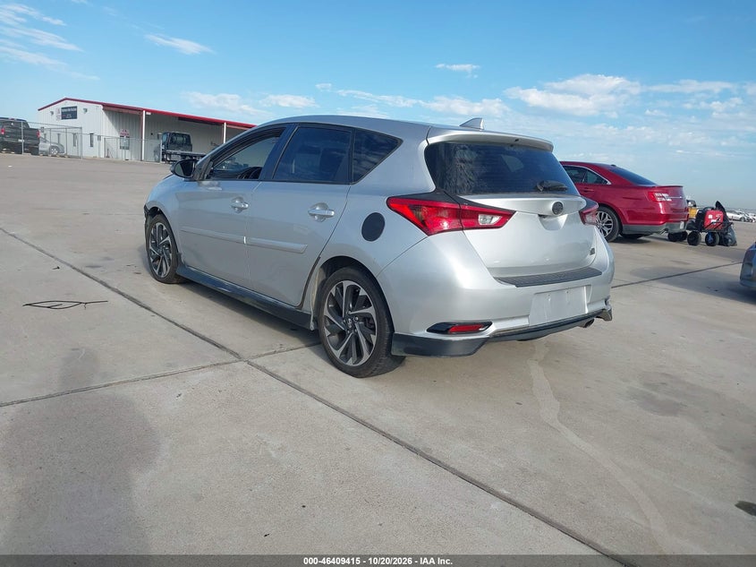 2016 SCION IM · Фото 3