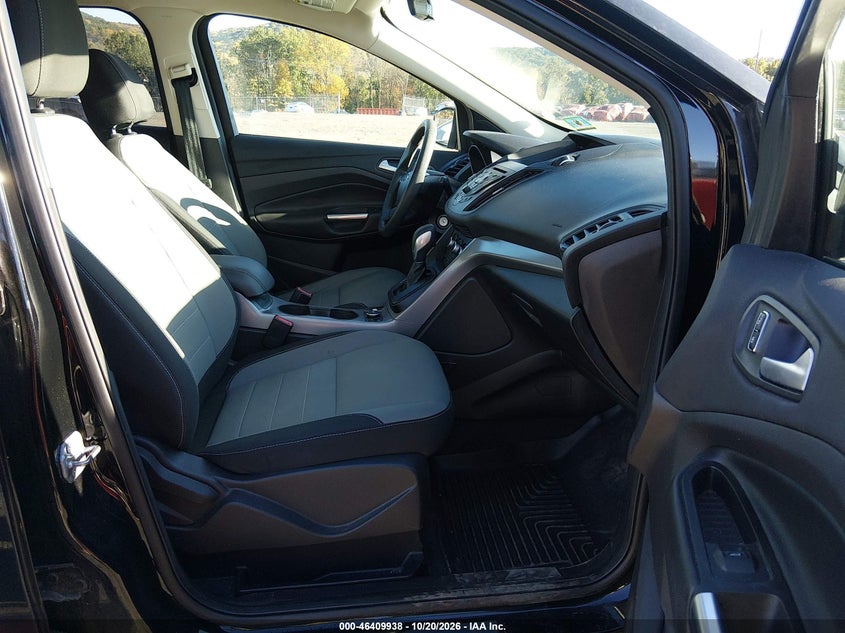 2016 FORD ESCAPE SE · Фото 5
