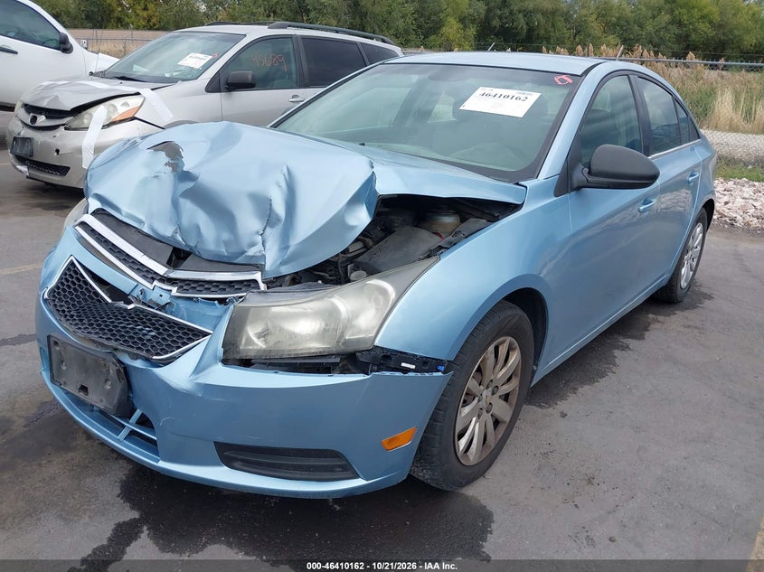 2011 Chevrolet Cruze Ls, Front End, IAAI, VIN 1G1PD5SH7B7299301 — photo 2