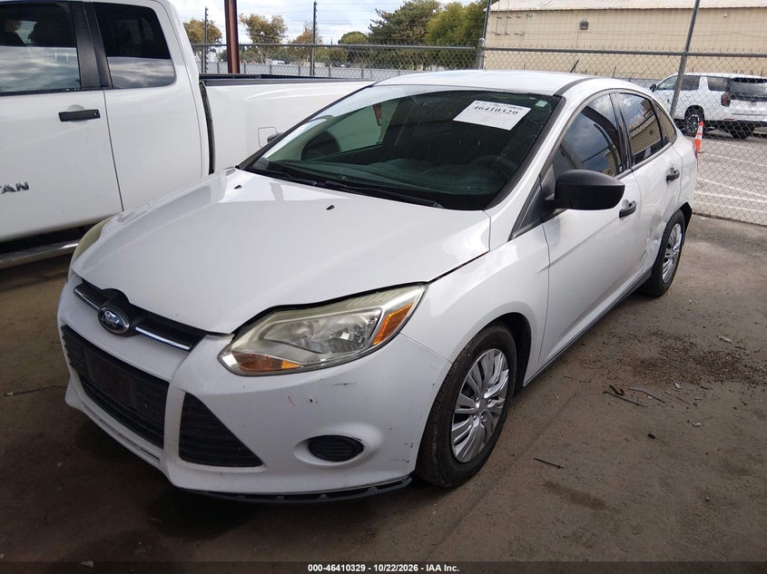 Vin: 1fadp3e22dl145432, lot: 46910687, ford focus s 20132