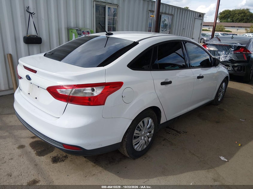 Vin: 1fadp3e22dl145432, lot: 46910687, ford focus s 20134