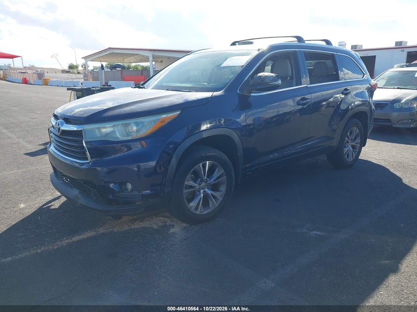 2015 Toyota Highlander Xle V6, Unknown, IAAI, VIN 5TDKKRFH7FS058374 — photo 2