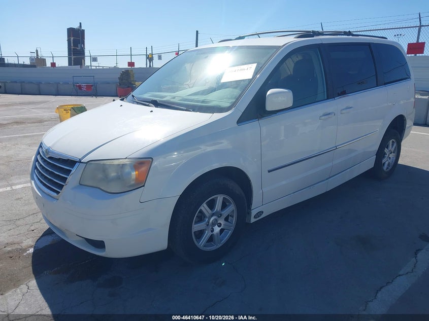 Vin: 2a4rr5d12ar460985, lot: 46911005, chrysler town & country touring 20102