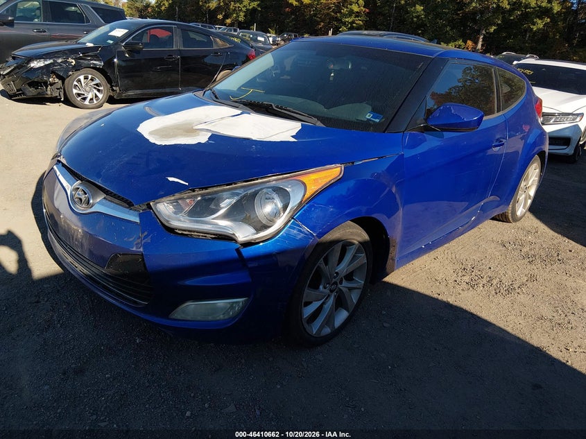 2012 Hyundai Veloster Base W/Gray, Normal Wear & Tear, IAAI, VIN KMHTC6ADXCU030897 — photo 2