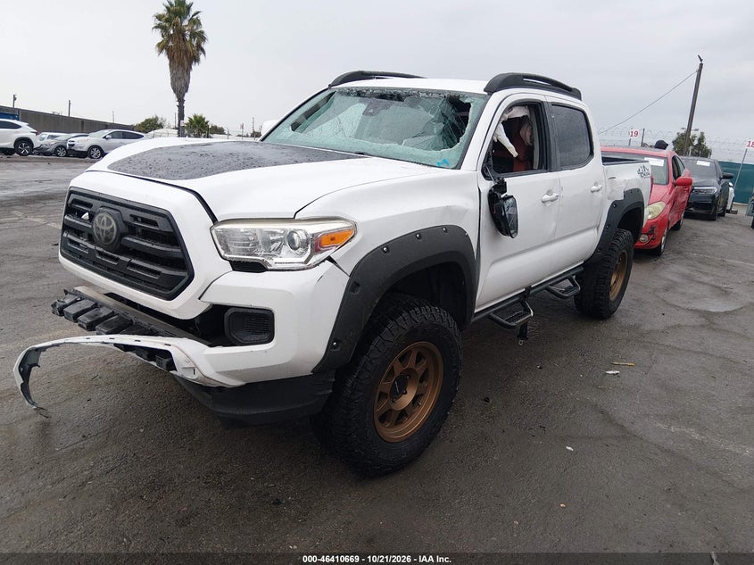2018 Toyota Tacoma Sr V6, Front End, IAAI, VIN 3TMCZ5AN0JM166396 — photo 2
