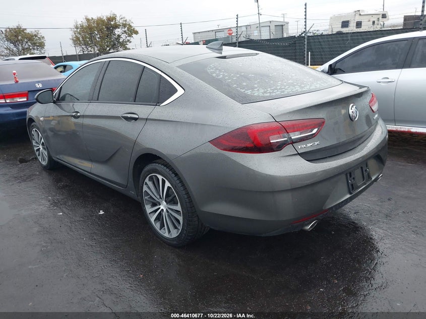 BUICK REGAL SPORTBACK 2018 VIN W04GP6SX2J1145831