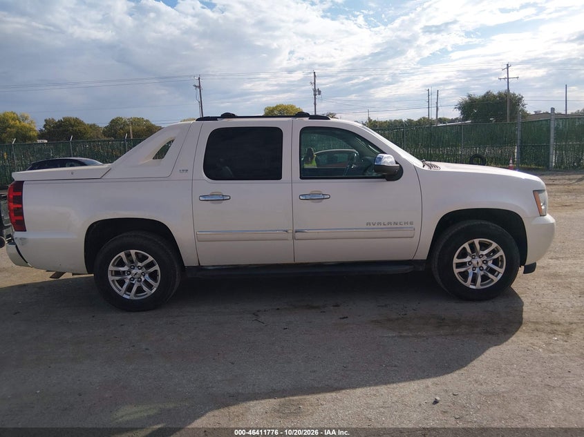 2012 CHEVROLET AVALANCHE 1500 LTZ · Фото 13