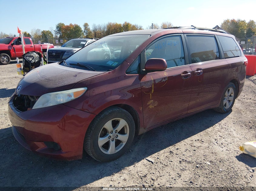 Vin: 5tdkk3dc2fs682328, lot: 46912496, toyota sienna le 8 passenger 20152