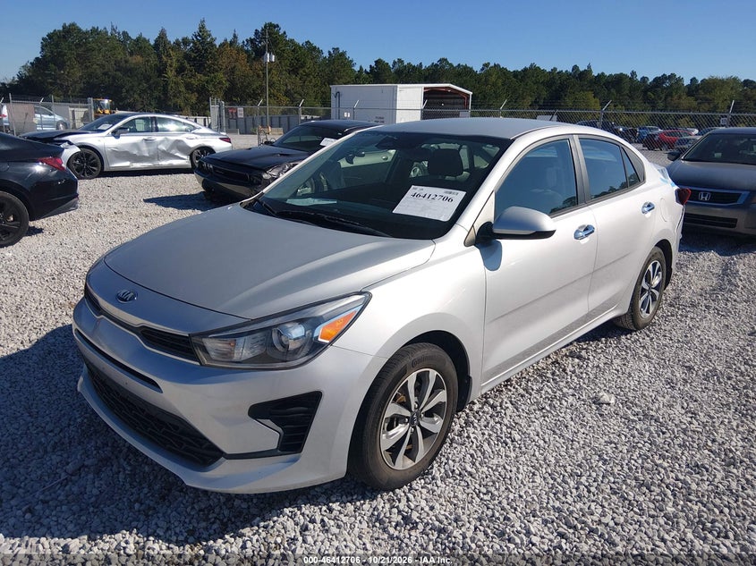 2021 Kia Rio S, Rear, IAAI, VIN 3KPA24ADXME408252 — photo 2