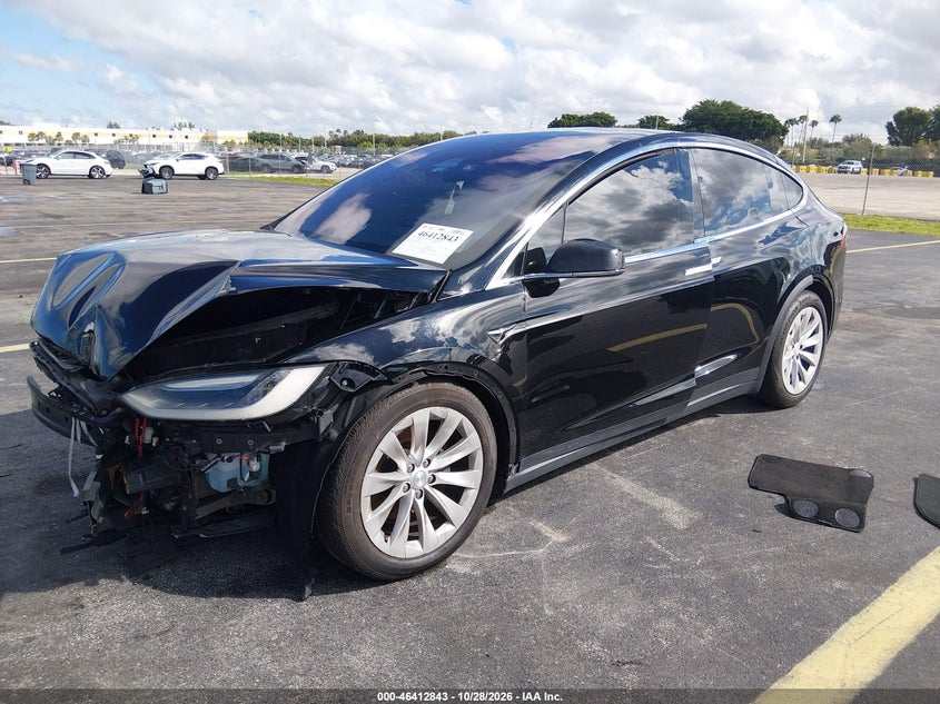 Vin: 5yjxcbe24hf055026, lot: 46913209, tesla model x 100d/75d/90d 20172