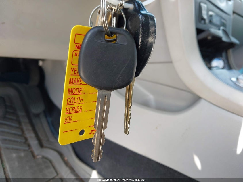 2010 TOYOTA COROLLA LE · Фото 11