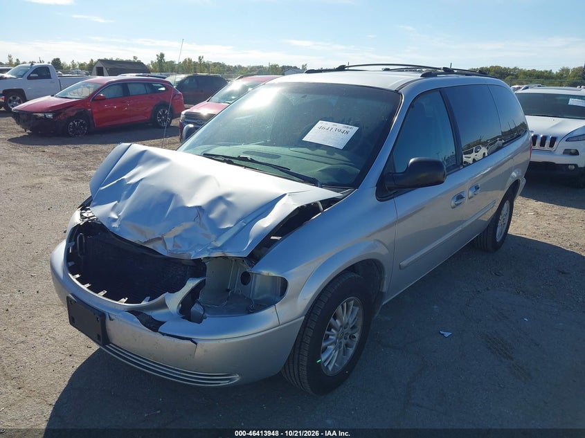 2004 Chrysler Town & Country Touring, Front End, IAAI, VIN 2C4GP54LX4R502523 — photo 2