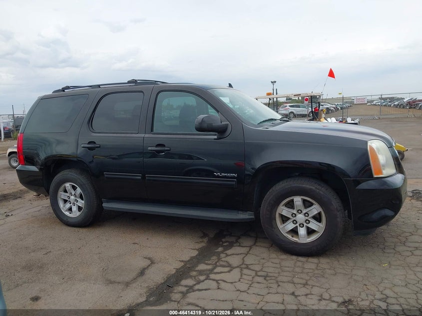 2012 GMC YUKON SLE · Фото 13