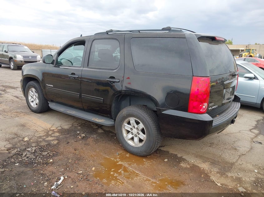 2012 GMC YUKON SLE · Фото 3