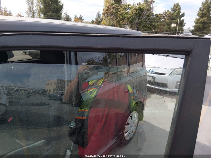 2006 SCION XB · Фото 13
