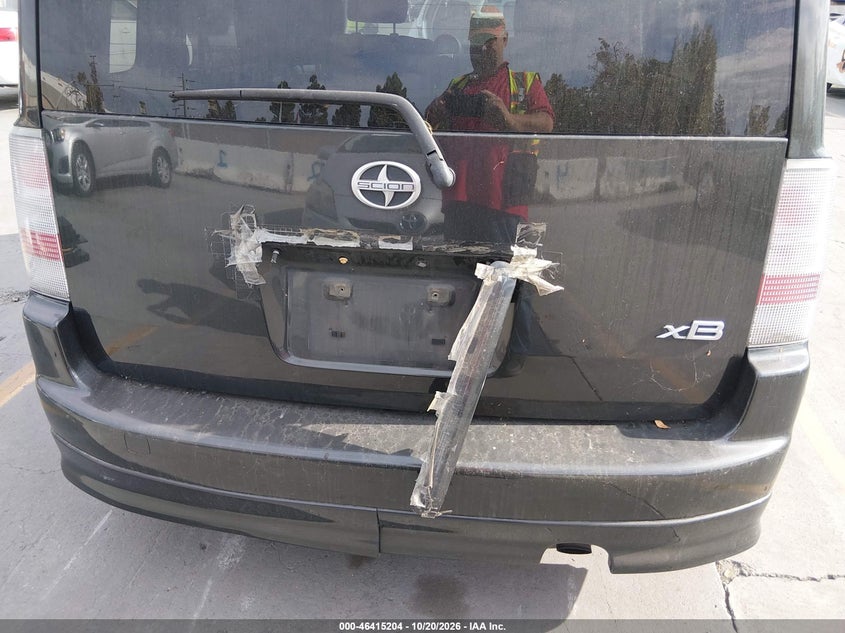 2006 SCION XB · Фото 6