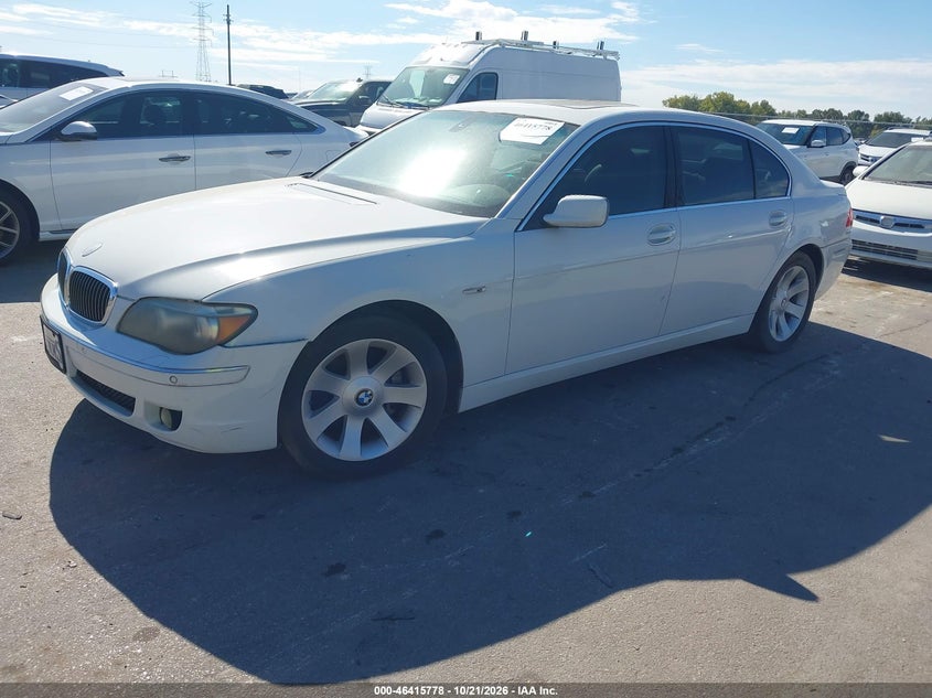 2006 BMW 750Li, Normal Wear & Tear, IAAI, VIN WBAHN83586DT26900 — photo 2
