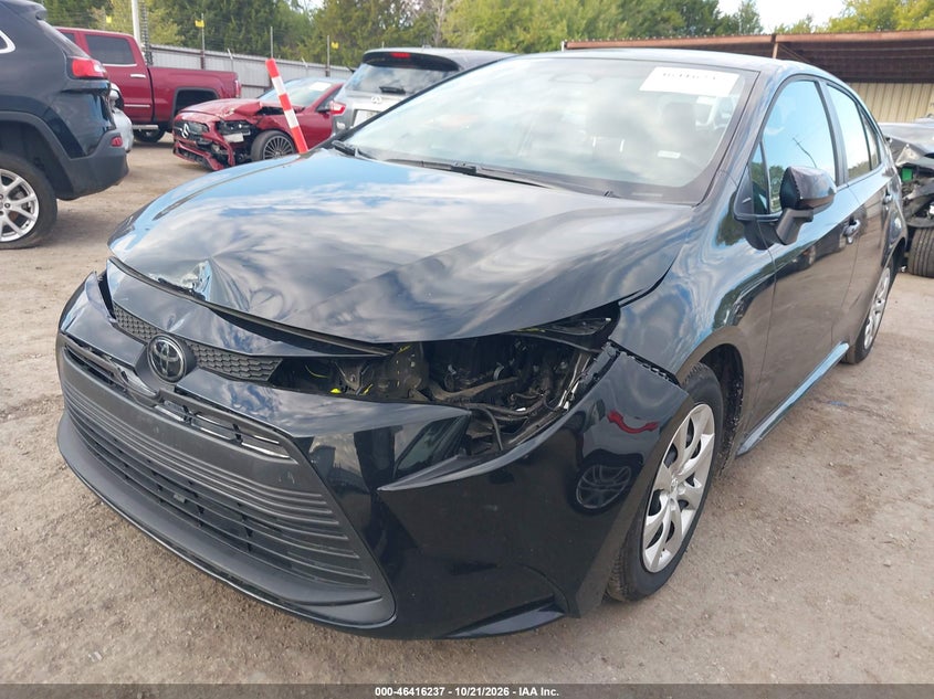 2026 Toyota Corolla Le, Front End, IAAI, VIN 5YFB4MDE5TP381221 — photo 2