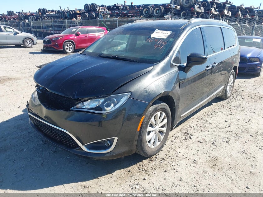 Vin: 2c4rc1bg2jr353197, lot: 46917010, chrysler pacifica touring l 20182