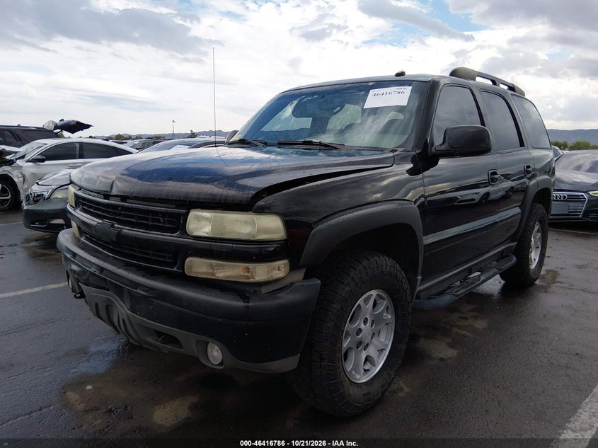 2003 Chevrolet Tahoe Z71, Front & Rear, IAAI, VIN 1GNEK13Z93R160983 — photo 2