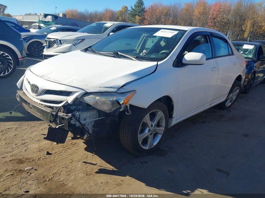 Vin: 2t1bu4ee5cc800618, lot: 46918306, toyota corolla le 20122