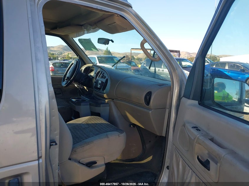 FORD E-150 2001 VIN 1FMRE11271HB18964