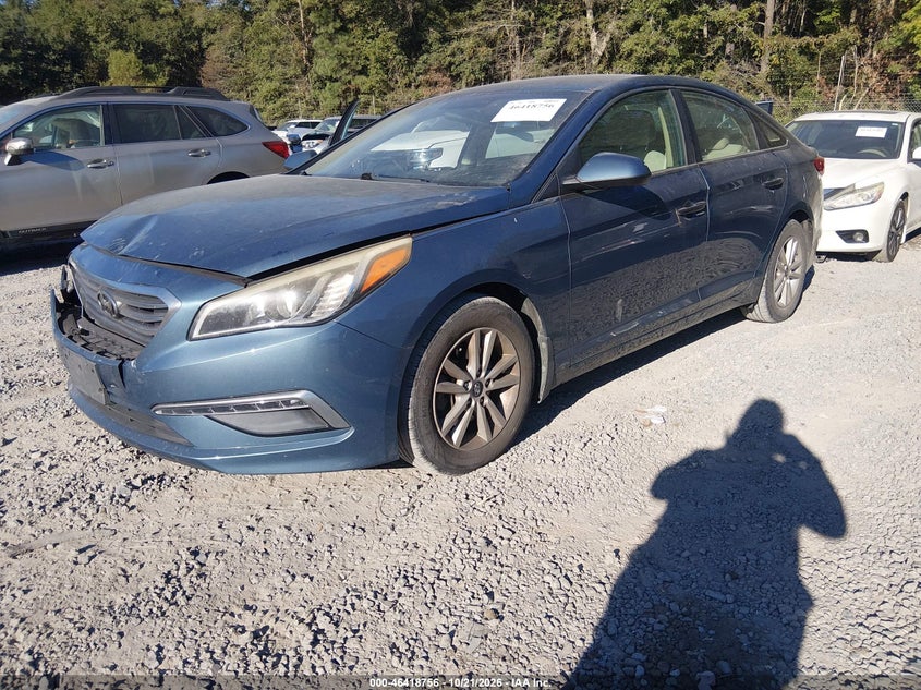 2015 Hyundai Sonata Se, Right Front, IAAI, VIN 5NPE24AF7FH206941 — photo 2