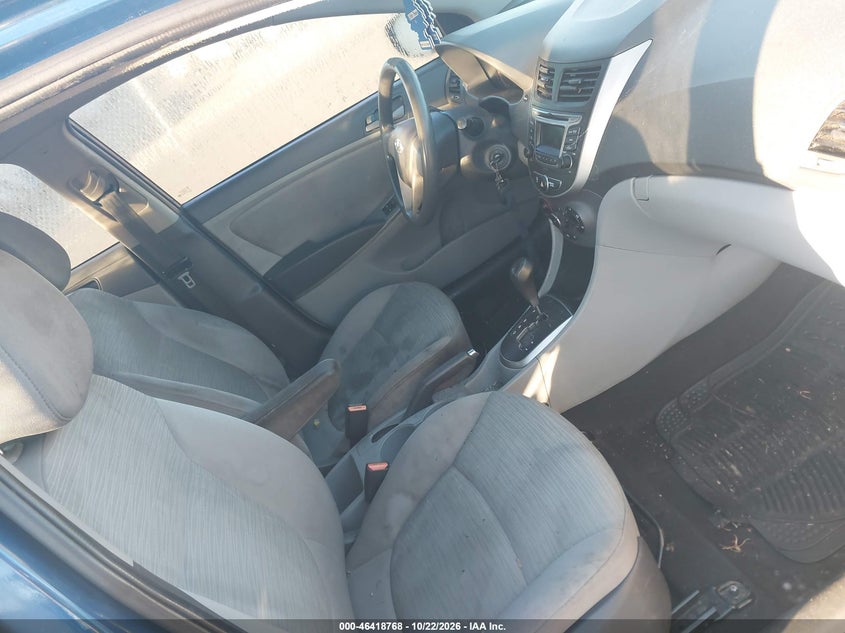 2017 HYUNDAI ACCENT SE · Фото 5
