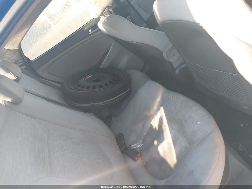 2017 HYUNDAI ACCENT SE · Фото 8