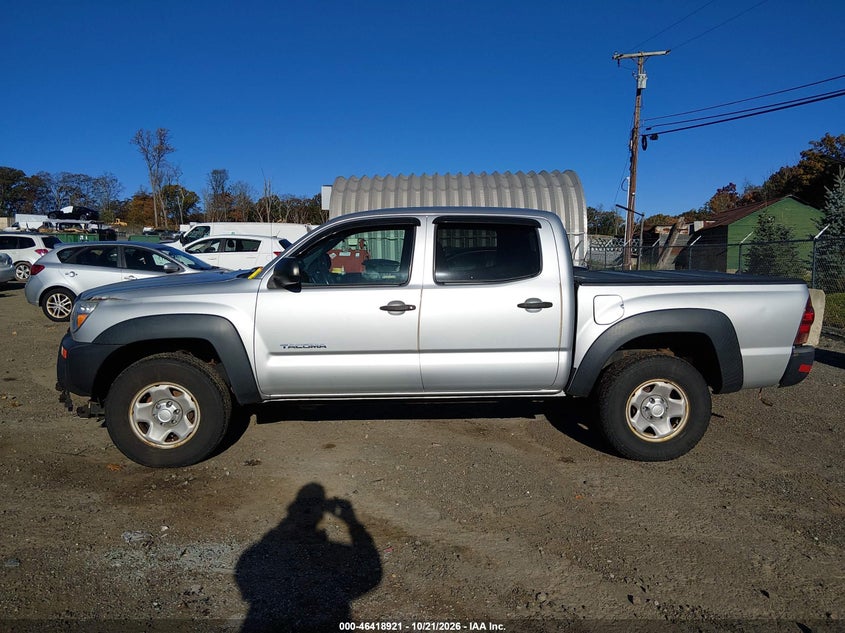 2013 TOYOTA TACOMA BASE V6 · Фото 14