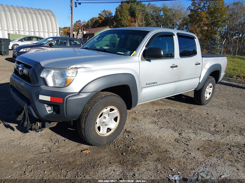 2013 TOYOTA TACOMA BASE V6 · Фото 2