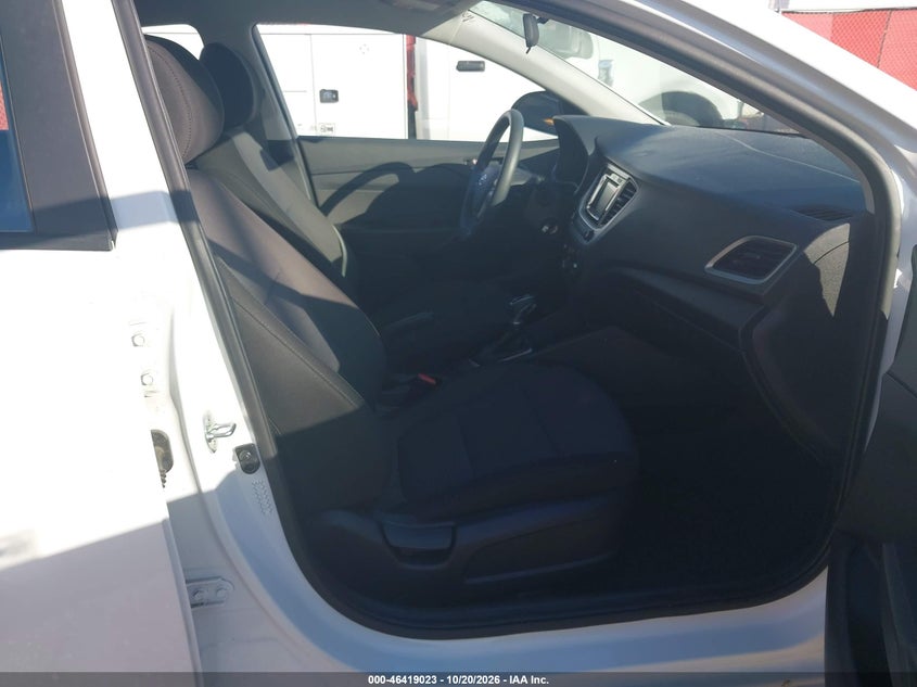 2020 HYUNDAI ACCENT SE · Фото 5