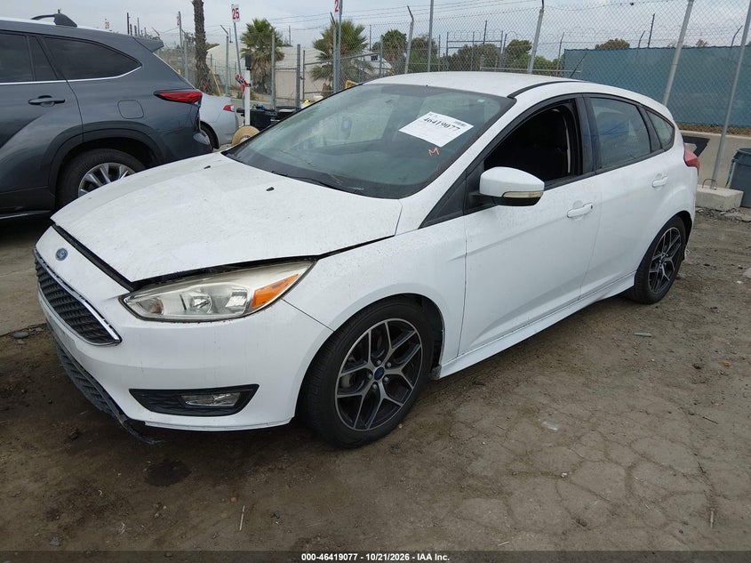 Vin: 1fadp3k26fl380486, lot: 46919443, ford focus se 20152