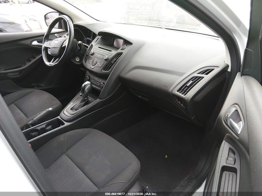 2015 FORD FOCUS SE · Фото 5